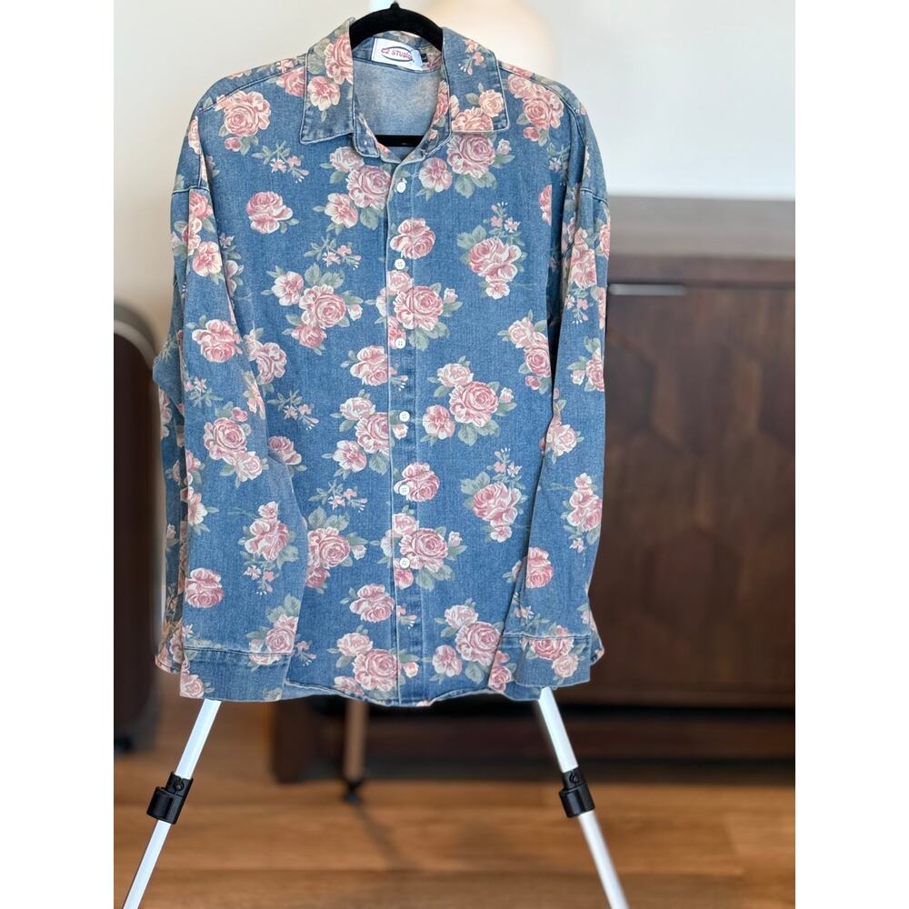 C2 Studios Floral Denim Button Up Shirt - Size Large